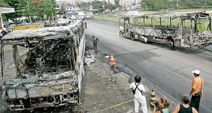 Rio burned buses after drug gang attack